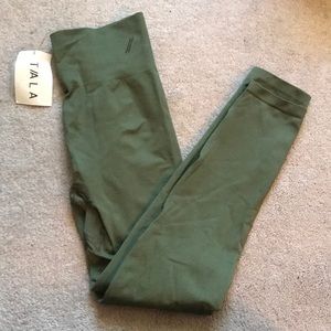 Tala Zinnia Leggings in Clover